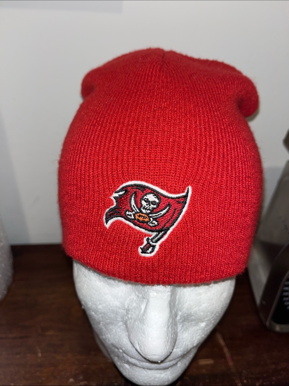 Unisex Tampa Bay Buccaneers Red Sewn football knit beanie hat cap